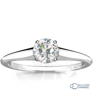  Round Brilliant Cut Solitaire Engagement Ring (RBC-0.31ct tw)