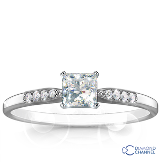 Graduated Milgrain Princess Cut Diamond  Ring (0.64ct tw)